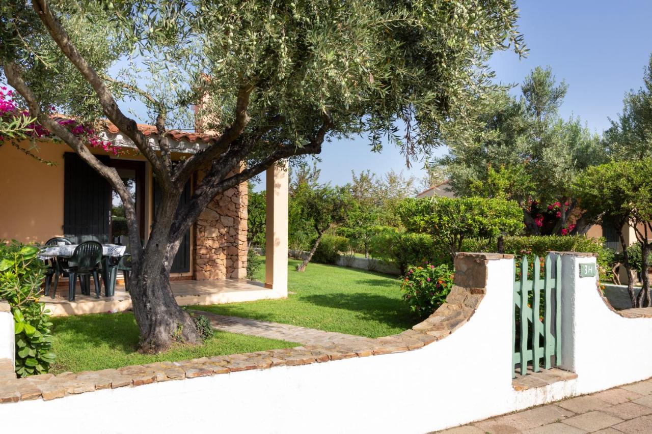 Residence Il Melograno San Teodoro  Exterior photo