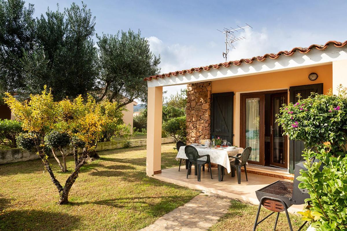 Residence Il Melograno San Teodoro  Exterior photo